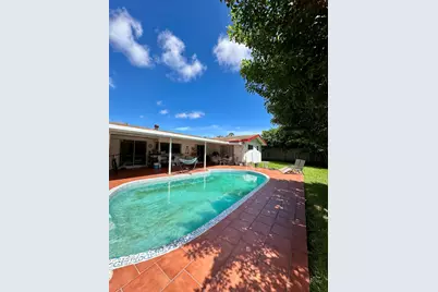 20120 Highland Lakes Boulevard, Miami, FL 33179 - Photo 4