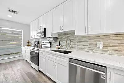 2400 Malayan Drive #94-D, Delray Beach, FL 33445 - Photo 2