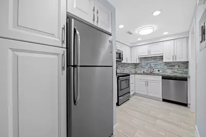 9 NE 19th Court #c110, Wilton Manors, FL 33305 - Photo 4