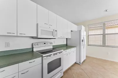 15350 NW 6th Court, Pembroke Pines, FL 33028 - Photo 8