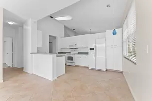 15350 NW 6th Ct, Pembroke Pines, FL 33028 - Photo 10