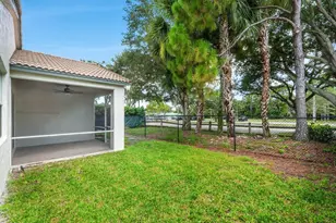 196 Seminole Lakes Dr, Royal Palm Beach, FL 33411 - Photo 30