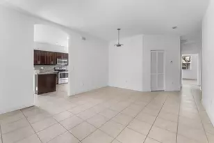 196 Seminole Lakes Dr, Royal Palm Beach, FL 33411 - Photo 10