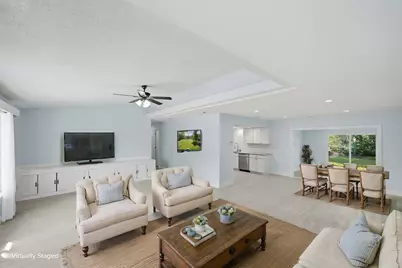 662 SE Essex Drive, Port Saint Lucie, FL 34984 - Photo 6