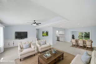 662 SE Essex Dr, Port Saint Lucie, FL 34984 - Photo 6