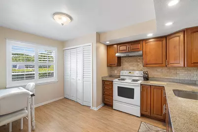 7610 NW 18th Street #102, Margate, FL 33063 - Photo 8