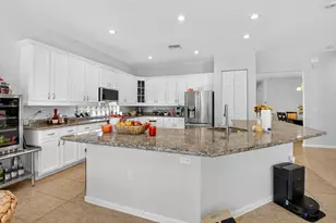 9362 Isles Cay Dr, Delray Beach, FL 33446 - Photo 10