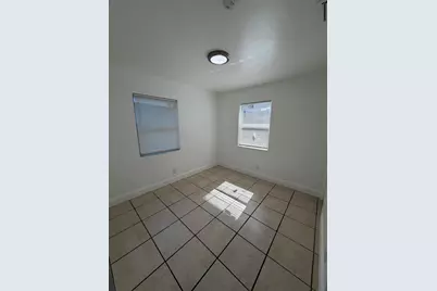 1021 Henrietta Avenue, West Palm Beach, FL 33401 - Photo 1