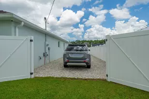 1912 SW Fanfare St, Port Saint Lucie, FL 34987 - Photo 32