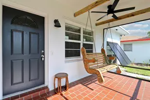 917 N Ocean Breeze, Lake Worth Beach, FL 33460 - Photo 2