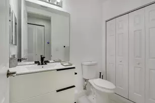 880 Millbrae Ct, West Palm Beach, FL 33401 - Photo 16