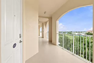 34 Harbour Isle Dr W, Fort Pierce, FL 34949 - Photo 2
