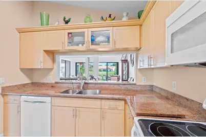 8486 Heather Place, Boynton Beach, FL 33472 - Photo 4