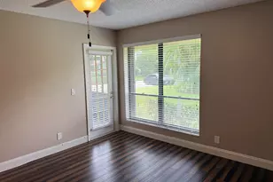 24 Lexington Ln W, Palm Beach Gardens, FL 33418 - Photo 14