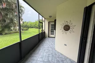 24 Lexington Ln W, Palm Beach Gardens, FL 33418 - Photo 16