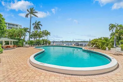 2505 S Ocean Boulevard #303, Palm Beach, FL 33480 - Photo 22
