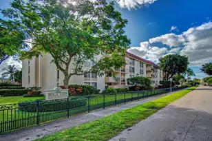 1000 Spanish River Rd, Boca Raton, FL 33432 - Photo 2