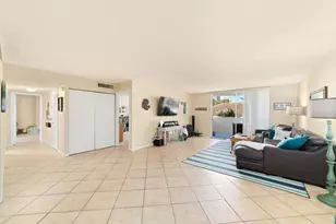 1000 Spanish River Rd, Boca Raton, FL 33432 - Photo 10