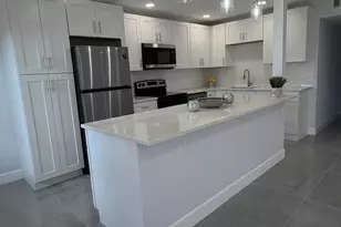 353 Preston I Dr, Boca Raton, FL 33434 - Photo 2