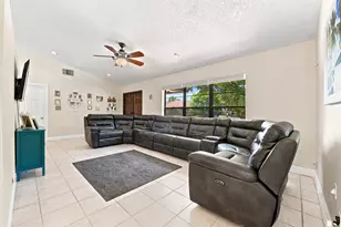 6013 NW 47th Pl, Coral Springs, FL 33067 - Photo 8