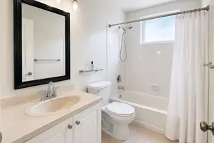 1900 NE 8th Ct, Fort Lauderdale, FL 33304 - Photo 12