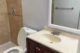 8843 Springtree Lakes Dr, Sunrise, FL 33351 - Photo 18