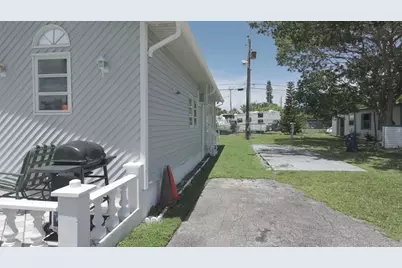 2773 NW 29th Place, Oakland Park, FL 33311 - Photo 2