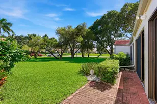 5887 Parkwalk Cir W, Boynton Beach, FL 33472 - Photo 24