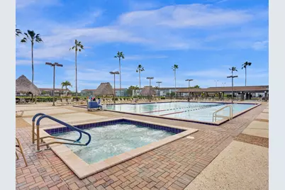 1400 SW 131st Way #305Q, Pembroke Pines, FL 33027 - Photo 8