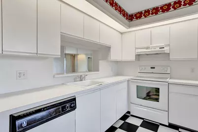 1400 SW 131st Way #305Q, Pembroke Pines, FL 33027 - Photo 10