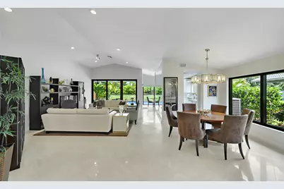 11204 Cloverleaf Circle, Boca Raton, FL 33428 - Photo 12