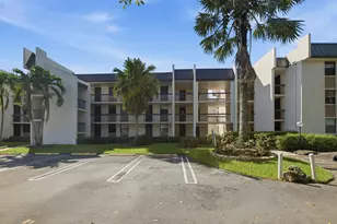 8409 Forest Hills Dr, Coral Springs, FL 33065 - Photo 2