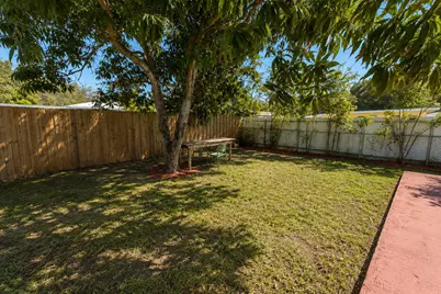 325 NW 135th Street, North Miami, FL 33168 - Photo 16