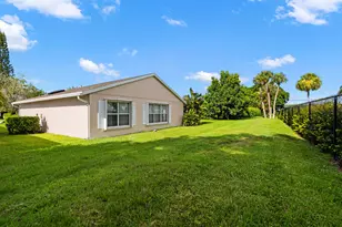 1209 Pine Sage Cir, West Palm Beach, FL 33409 - Photo 16