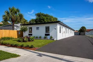 904 10th St, West Palm Beach, FL 33401 - Photo 1