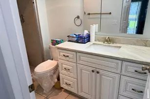 1093 Yarmouth E, Boca Raton, FL 33434 - Photo 12