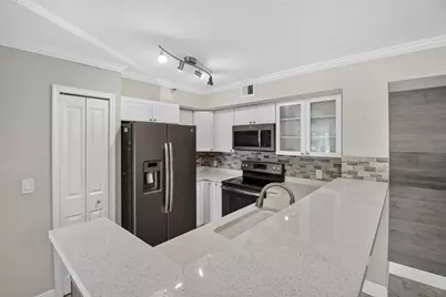 110 Yacht Club Way #103, Hypoluxo, FL 33462 - Photo 4