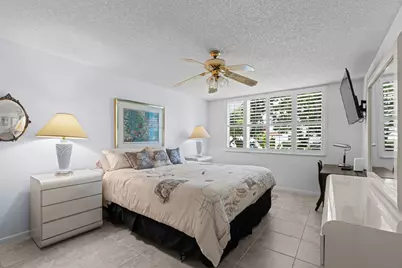 106 Half Moon Circle #B1, Hypoluxo, FL 33462 - Photo 16