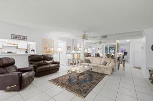 106 Half Moon Cir, Hypoluxo, FL 33462 - Photo 6