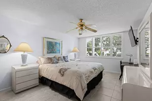 106 Half Moon Cir, Hypoluxo, FL 33462 - Photo 16