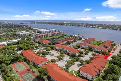 106 Half Moon Circle #B1, Hypoluxo, FL 33462 - Photo 1
