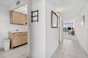13 Royal Palm Way, Boca Raton, FL 33432 - Photo 4