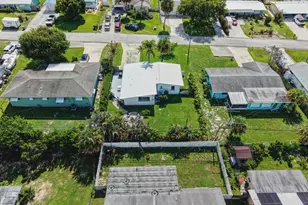 3444 NE Sandra Dr, Jensen Beach, FL 34957 - Photo 38