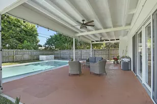640 W Ilex Dr, Lake Park, FL 33403 - Photo 10
