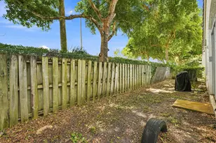 7778 NW 17th Pl, Pembroke Pines, FL 33024 - Photo 24