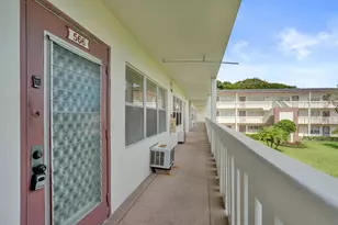 566 Fanshaw N, Boca Raton, FL 33434 - Photo 4