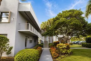 99 Flanders C, Delray Beach, FL 33484 - Photo 2