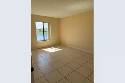 1110 Green Pine Boulevard #C2, West Palm Beach, FL 33409 - Photo 8