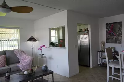 97 Berkshire E, West Palm Beach, FL 33417 - Photo 6