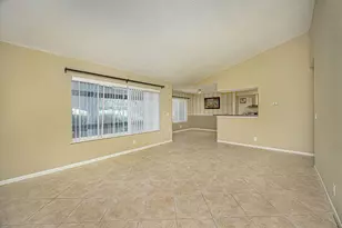 815 W Boynton Beach Blvd, Boynton Beach, FL 33426 - Photo 2